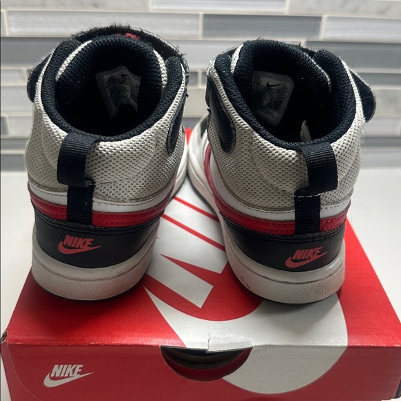 Kids Nike Borough Mid 2 kids size 11c White/Black/Red - Picture 3 of 9